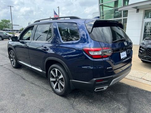 Used 2024 Honda Pilot Touring image 4