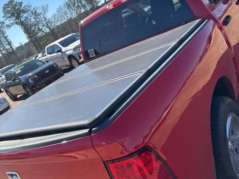 Used 2017 RAM 1500 Express image 4