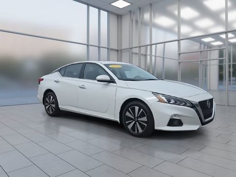 Used 2021 Nissan Altima 2.5 SL image 2