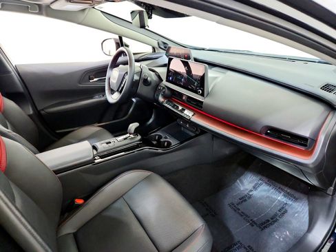 Used 2024 Toyota Prius Prime XSE image 22