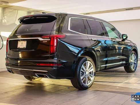 Used 2025 Cadillac XT6 Premium Luxury image 6