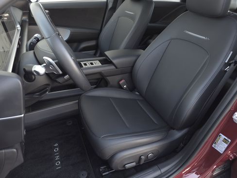 Used 2025 Hyundai Ioniq 6 Limited image 10