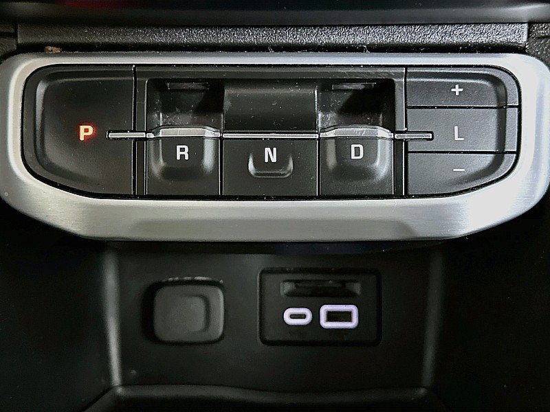 Used 2020 GMC Acadia SLT AWD/4WD image 17