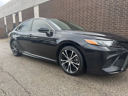 Used 2020 Toyota Camry SE image 28