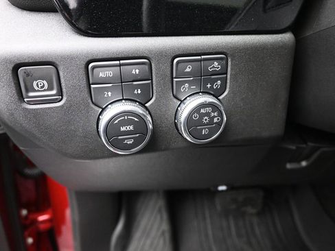 New 2025 GMC Sierra 2500 SLT w/ SLT Premium Package image 19