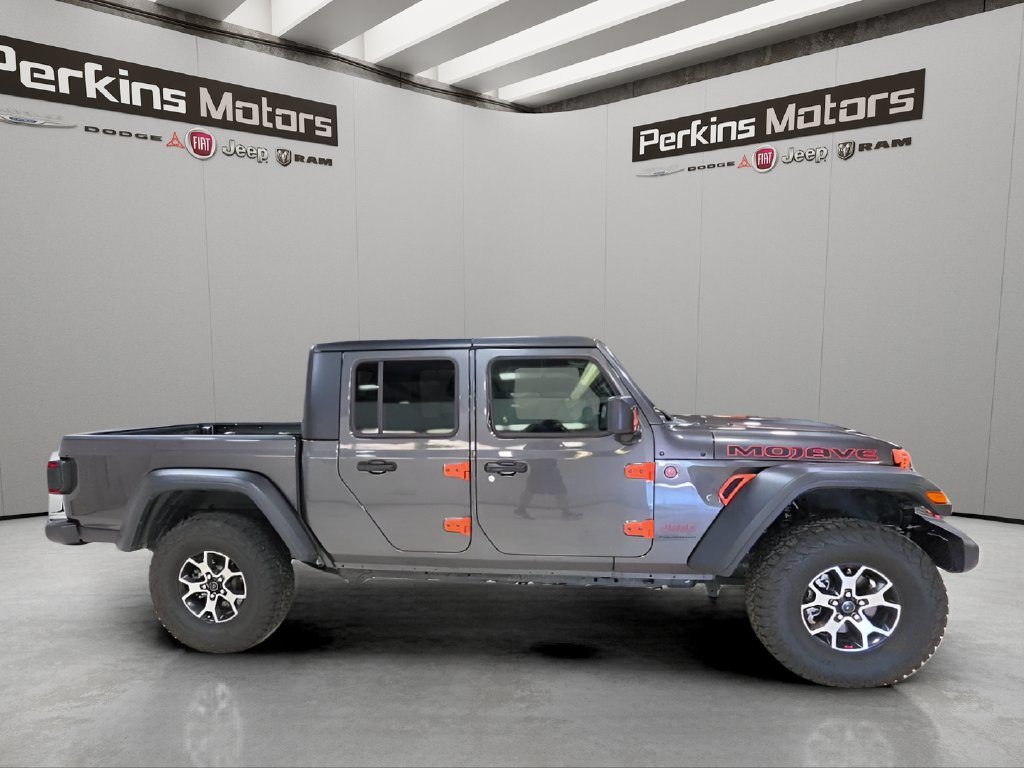 Certified 2024 Jeep Gladiator Mojave w/ Technology Group AWD/4WD image 6