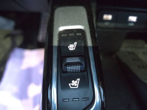 Used 2023 Kia Sorento SX image 24