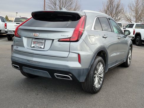 Used 2024 Cadillac XT4 Premium Luxury image 3