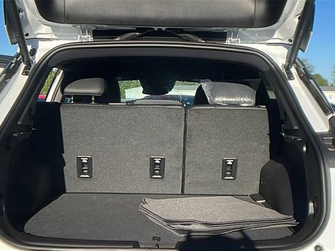 New 2026 Chevrolet Equinox EV LT image 9