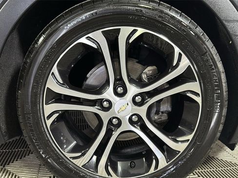 Used 2017 Chevrolet Bolt Premier w/ Driver Confidence II Package image 33
