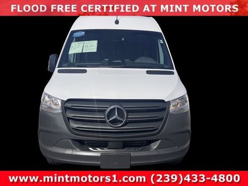 Used 2025 Mercedes-Benz Sprinter 2500 image 5
