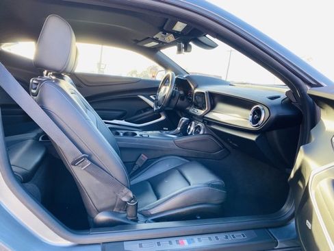 Used 2019 Chevrolet Camaro SS image 25