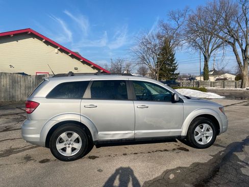Used 2010 Dodge Journey SXT w/ Premium Convenience Group image 6