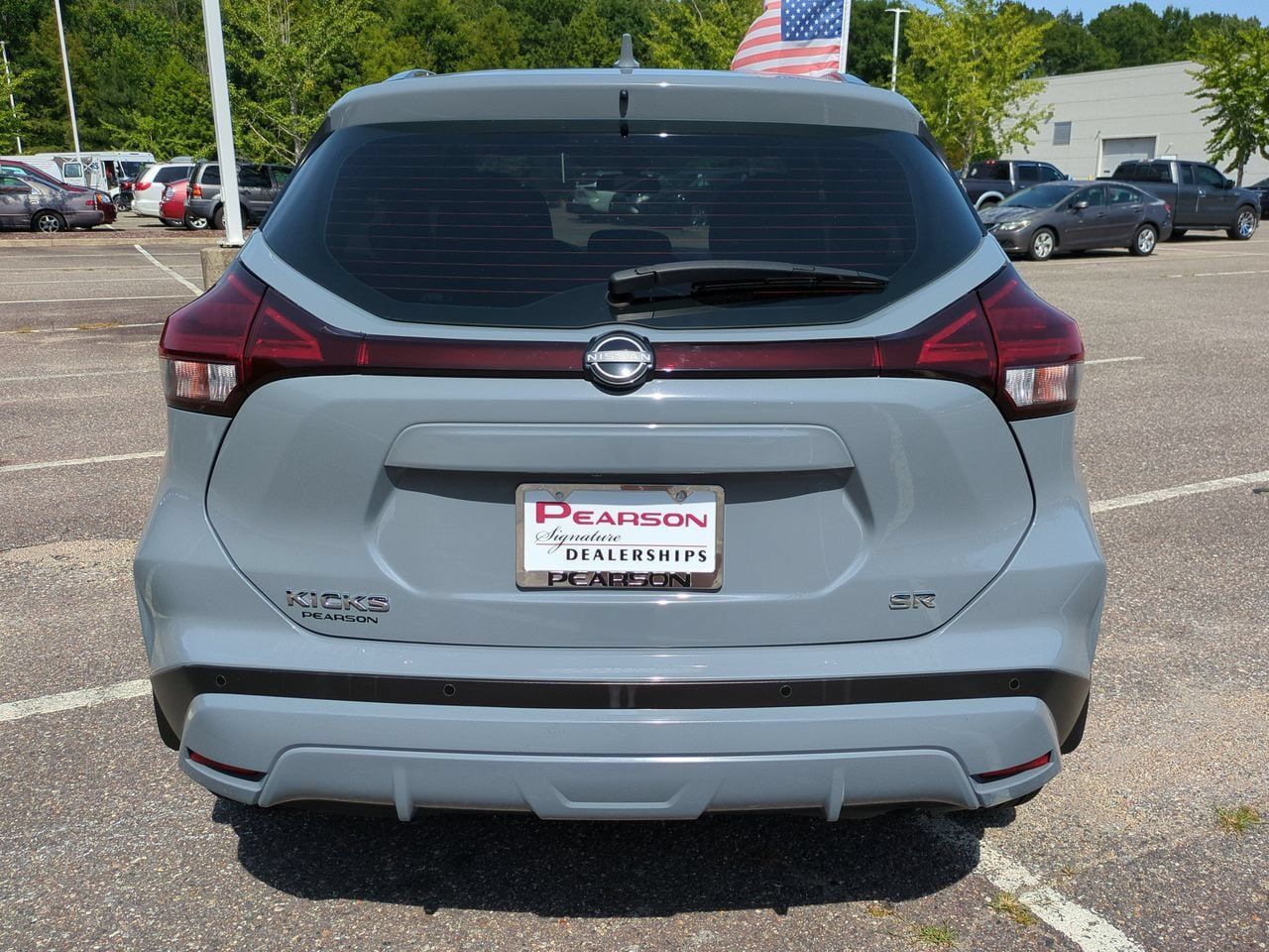 Used 2023 Nissan Kicks SR FWD image 5