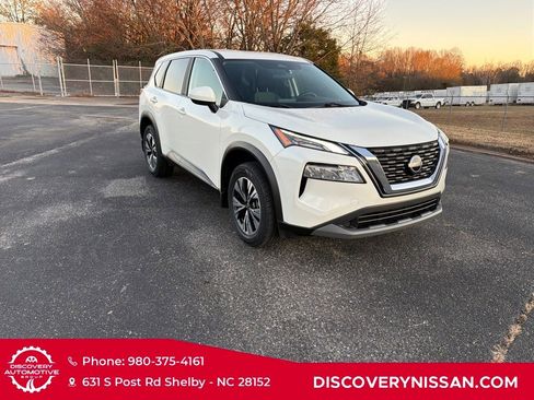 Certified 2023 Nissan Rogue SV image 4