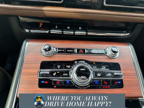 Certified 2023 Lincoln Aviator Reserve w/ Equipment Group 201A image 18