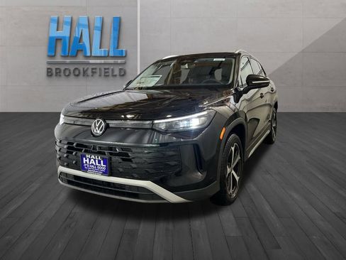 New 2026 Volkswagen Tiguan SE image 1