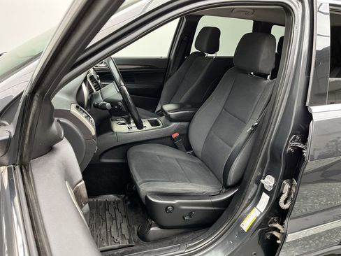 Used 2011 Jeep Grand Cherokee Laredo w/ Trailer Tow Group AWD/4WD image 8