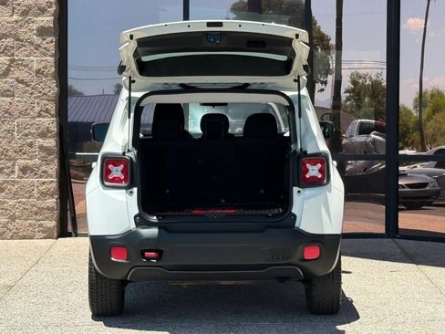 Used 2015 Jeep Renegade Trailhawk w/ Popular Equipment Group AWD/4WD image 30