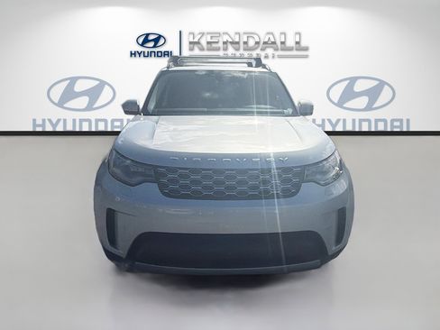 Used 2023 Land Rover Discovery S AWD/4WD image 2