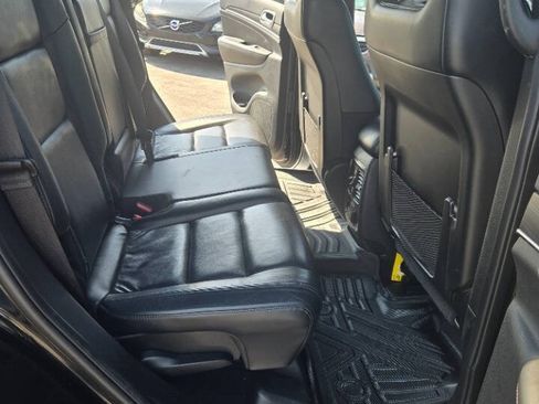 Used 2019 Jeep Grand Cherokee Limited AWD/4WD image 16