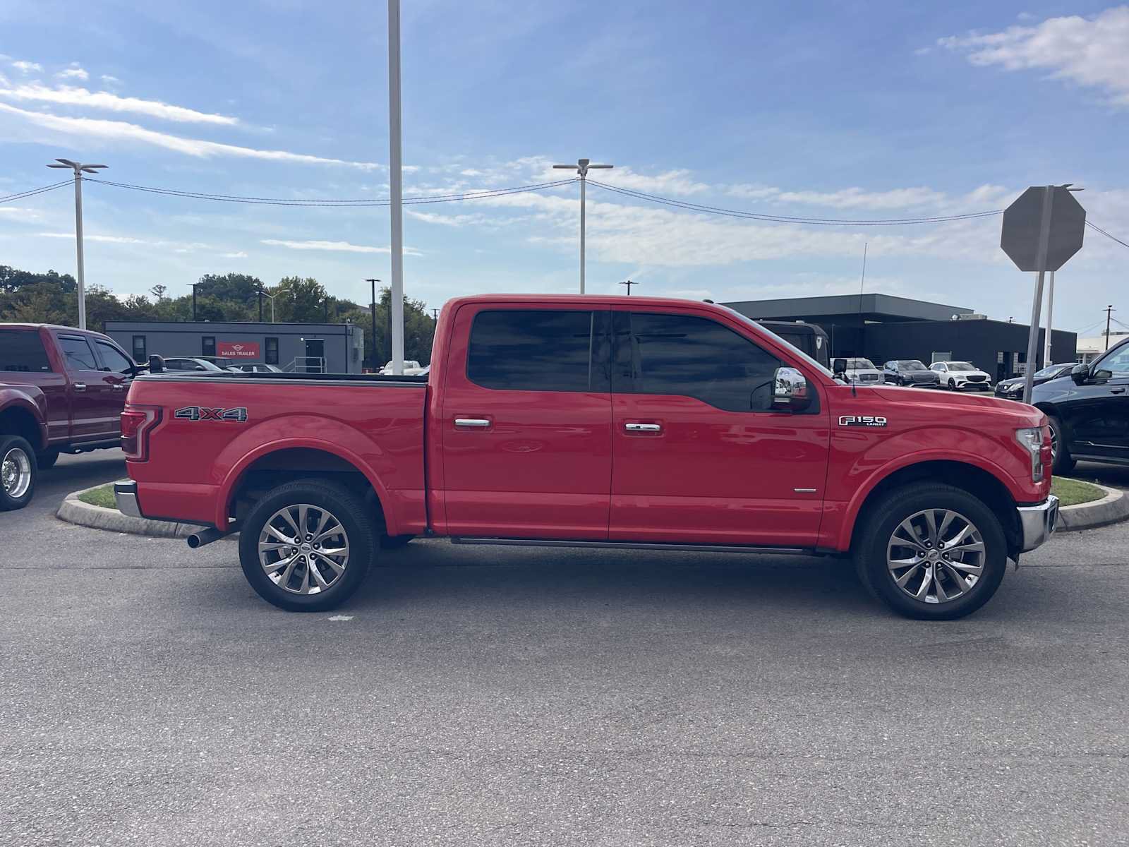 Used 2016 Ford F150 Lariat w/ Equipment Group 502A Luxury AWD/4WD image 8