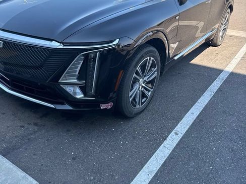 Used 2024 Cadillac Lyriq Luxury AWD/4WD image 1