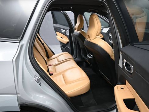 Used 2024 Volvo XC60 B5 Ultimate w/ Protection Package Premier AWD/4WD image 20