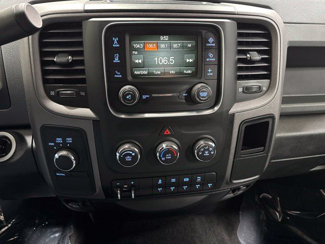 Used 2017 RAM 3500 Tradesman w/ Chrome Appearance Group AWD/4WD image 19