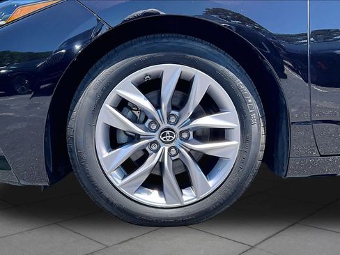 Used 2019 Toyota Avalon XLE w/ Moonroof Package FWD image 11