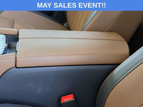 Used 2025 Nissan Rogue Platinum FWD image 10