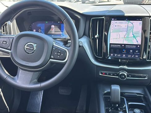 Certified 2023 Volvo XC60 B5 Core w/ Climate Package AWD/4WD image 7