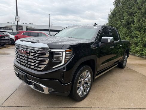 Used 2024 GMC Sierra 1500 Denali w/ Denali Reserve Package AWD/4WD image 7