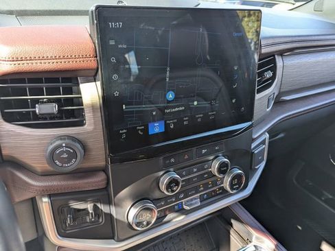 Used 2023 Ford Expedition Max Limited image 25