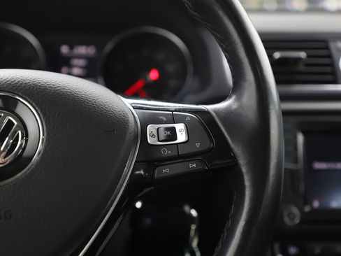 Used 2016 Volkswagen Passat 1.8T SE image 25