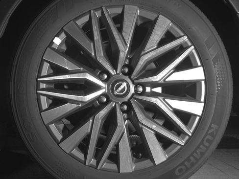 Used 2025 Nissan Altima 2.5 SV image 14