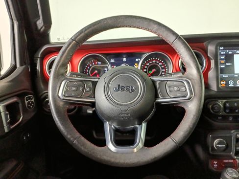 Used 2018 Jeep Wrangler Unlimited Rubicon w/ Dual Top Group image 27