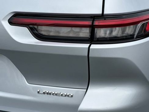 Used 2023 Jeep Grand Cherokee L Laredo image 35