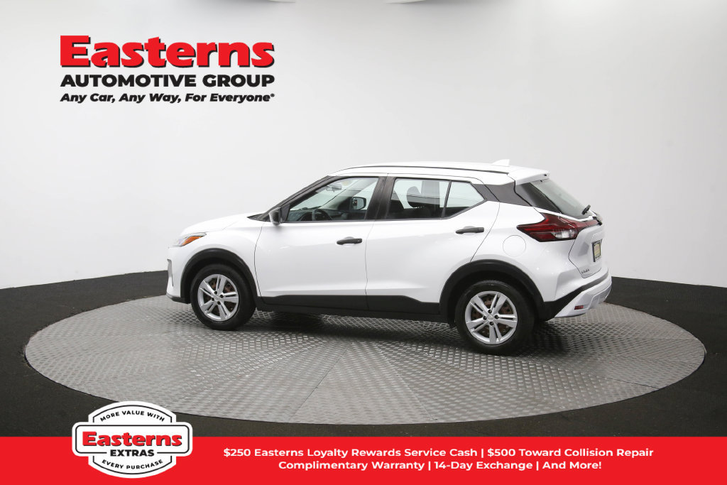 Used 2022 Nissan Kicks S FWD image 61