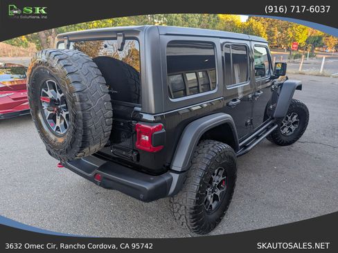 Used 2018 Jeep Wrangler Unlimited Rubicon AWD/4WD image 8