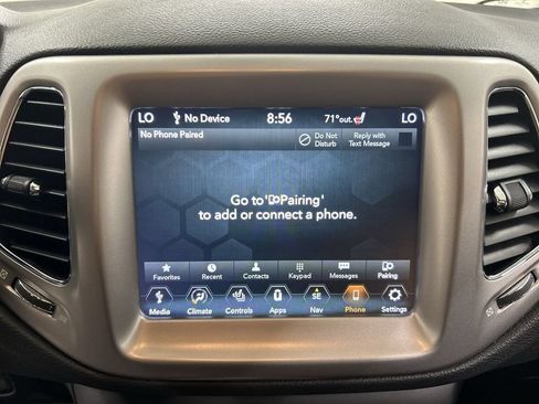 Used 2020 Jeep Compass Latitude w/ Popular Equipment Group AWD/4WD image 14