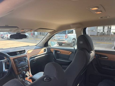 Used 2014 Chevrolet Traverse LT AWD/4WD image 23