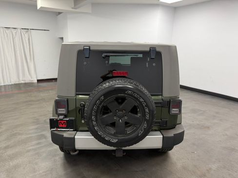 Used 2009 Jeep Wrangler Sahara AWD/4WD image 5