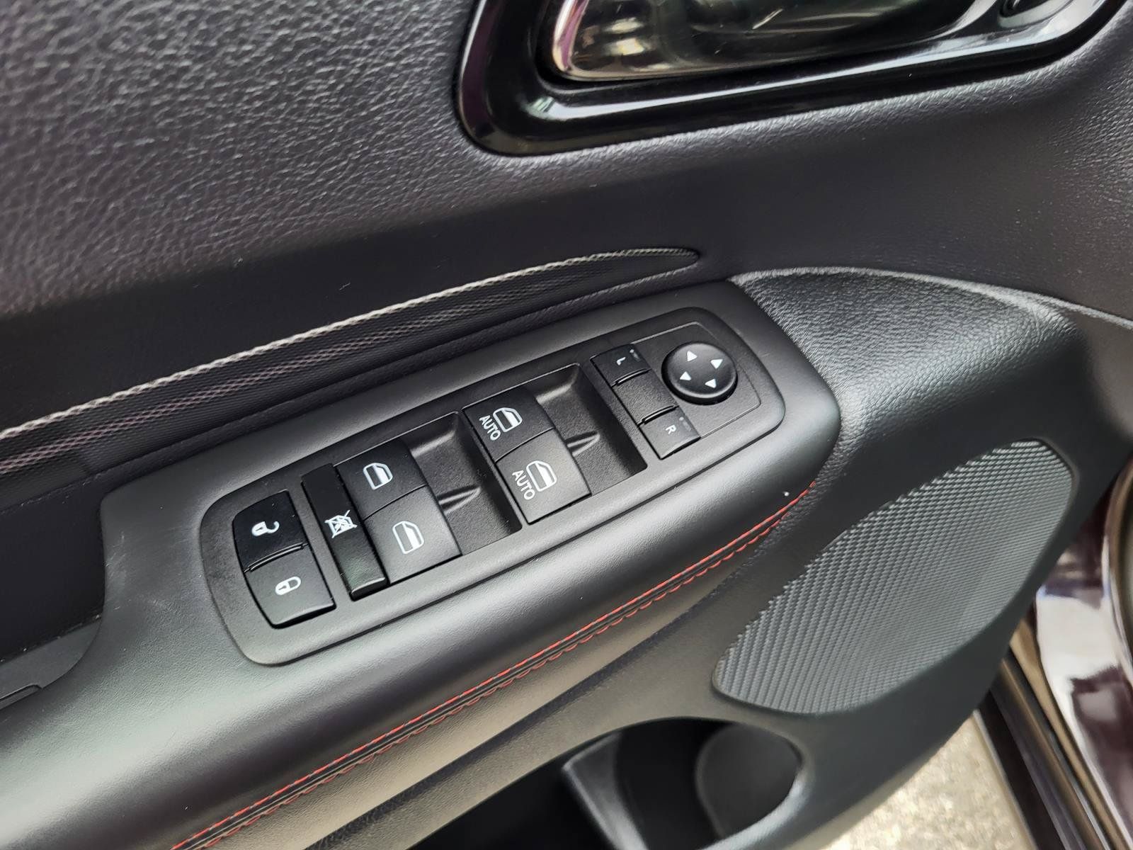 Used 2024 Dodge Durango GT RWD image 18