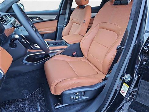 New 2025 Jaguar F-PACE R-Dynamic S image 15