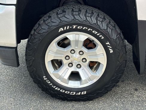 Used 2017 Chevrolet Silverado 1500 LT w/ All Star Edition AWD/4WD image 10