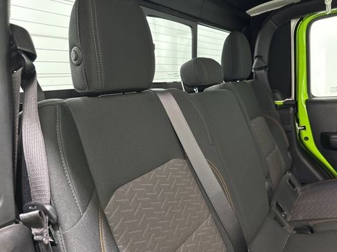 Used 2021 Jeep Gladiator Mojave image 11