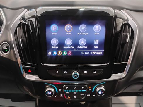Used 2021 Chevrolet Traverse LT FWD image 13