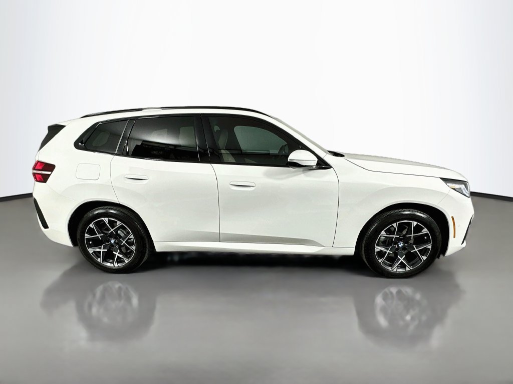 Used 2026 BMW X3 xDrive30i w/ Premium Package AWD/4WD image 4
