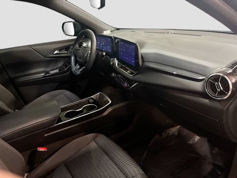 Used 2025 Chevrolet Equinox LT w/ Safety and Technology Package FWD image 27